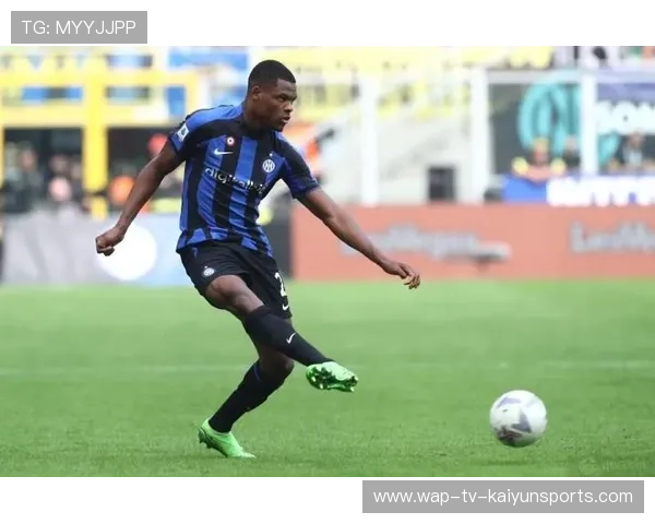 国米邓弗里斯传中质量拾级而升——训练秘籍揭秘