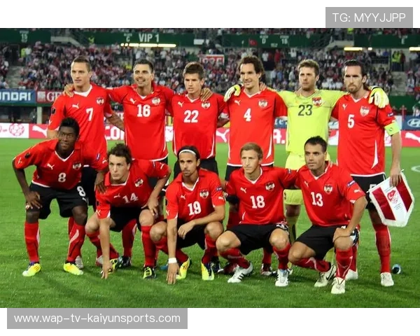 球队后防线重建 积极引进年轻球员，后防线最强的球队